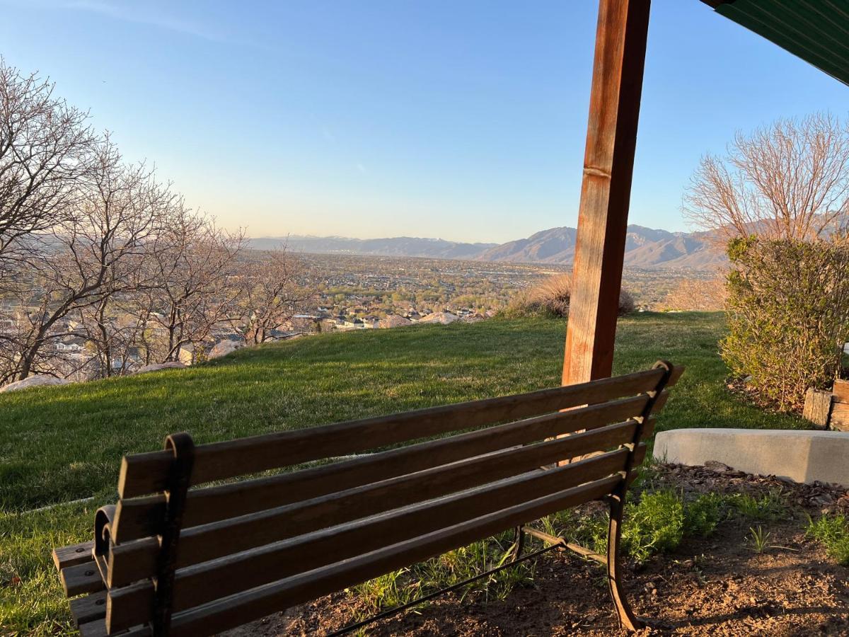 Above Ground Basement Apartment 2 Bedroom 1 B Retreat With Gorgeous View Draper Exterior foto